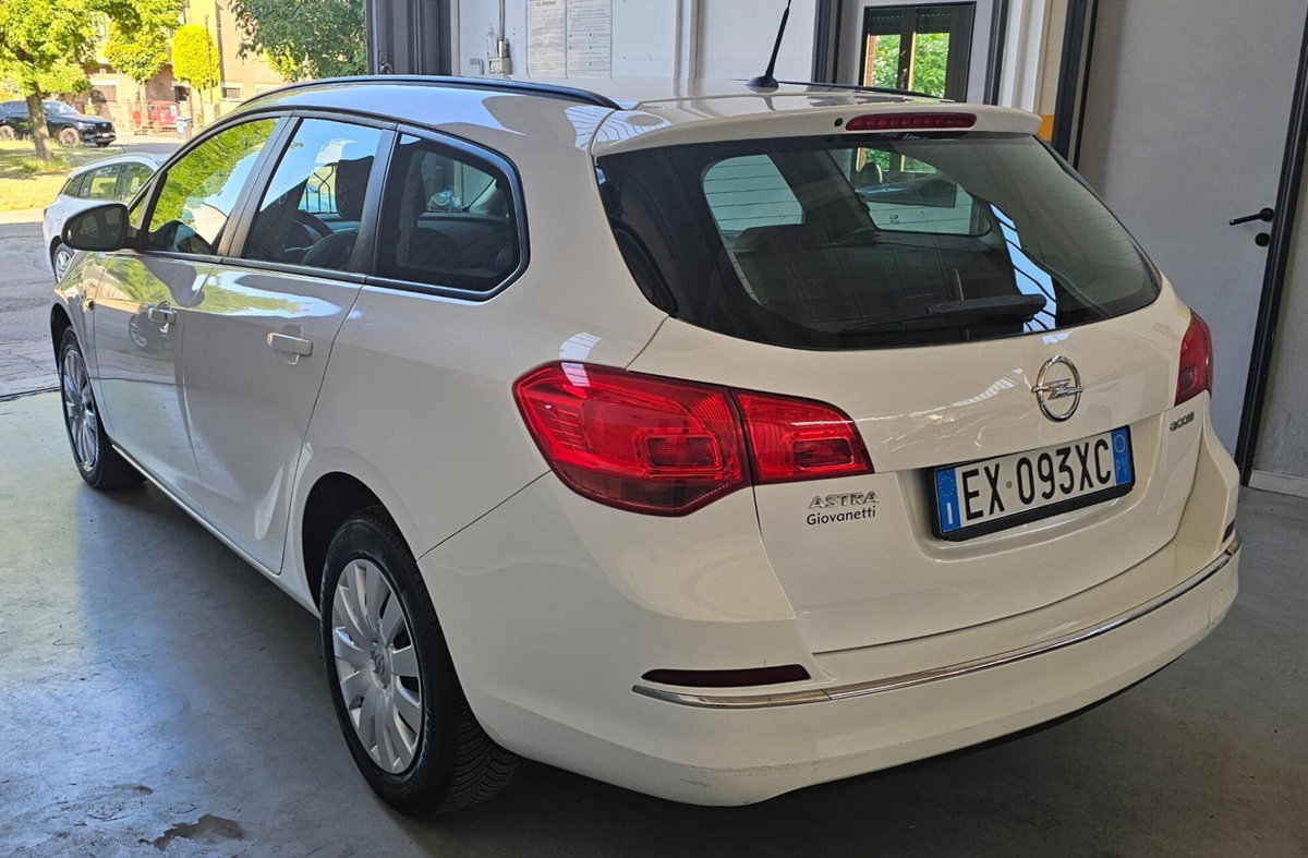 Opel Astra Station Wagon 1.6 CDTI EcoFLES&S Sports Cosmo (8)