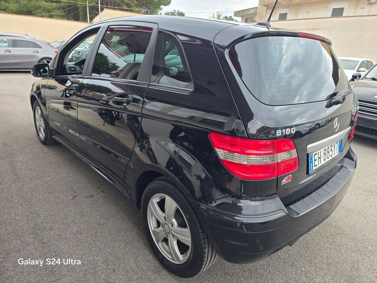 Mercedes-Benz Classe B 180 CDI Chrome (2)