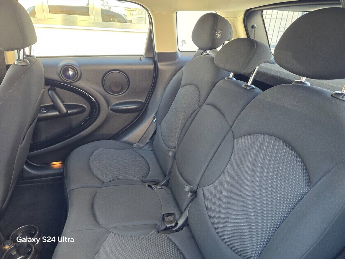 MINI Mini Countryman 1.6 Cooper D Countryman (8)