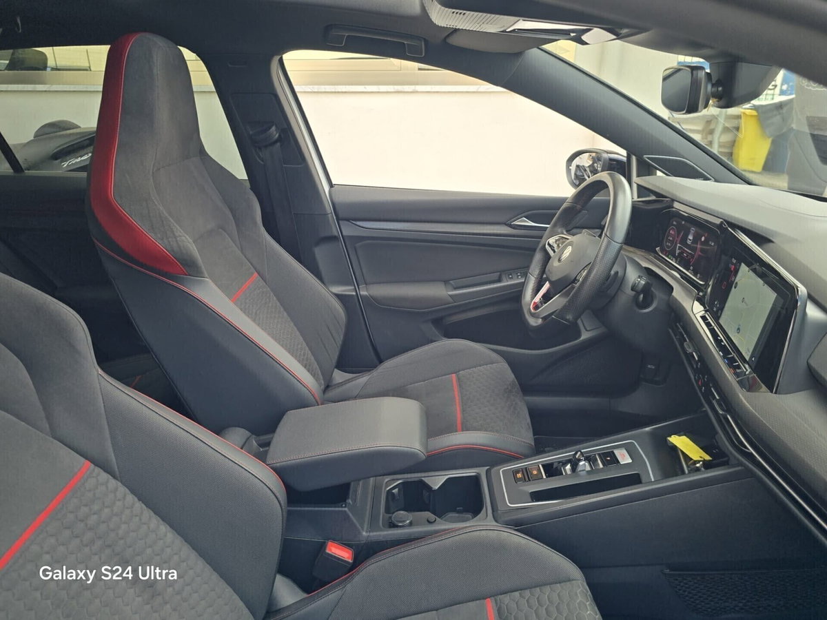 Volkswagen Golf 2.0 TSI R DSG 4Motion (11)