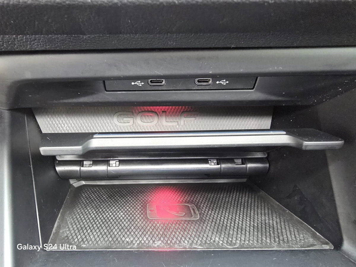 Volkswagen Golf 2.0 TSI R DSG 4Motion (15)