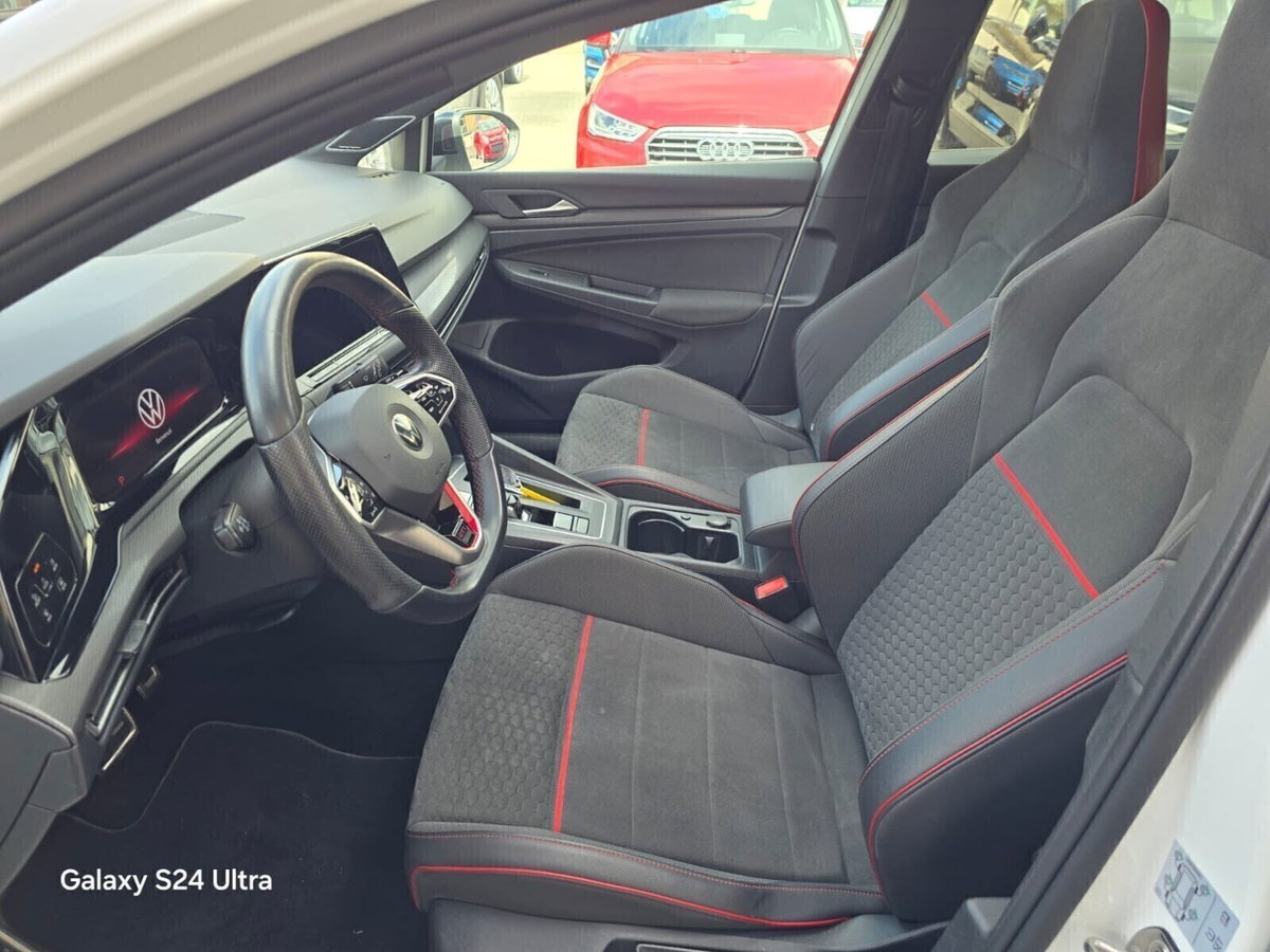 Volkswagen Golf 2.0 TSI R DSG 4Motion (16)