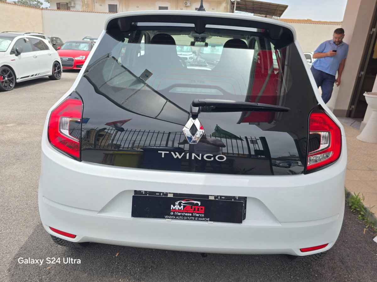 Renault Twingo SCe 65 CV Signature (6)