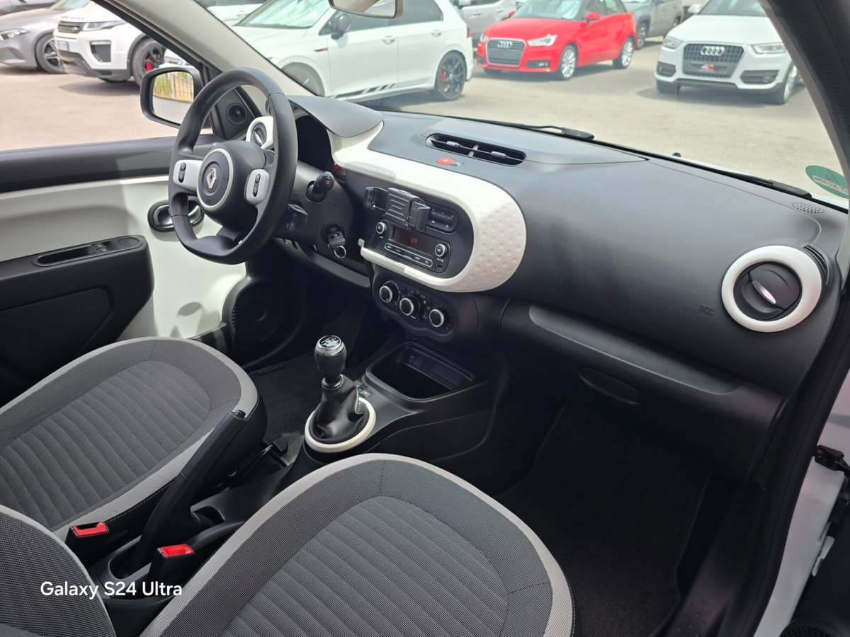 Renault Twingo SCe 65 CV Signature (9)