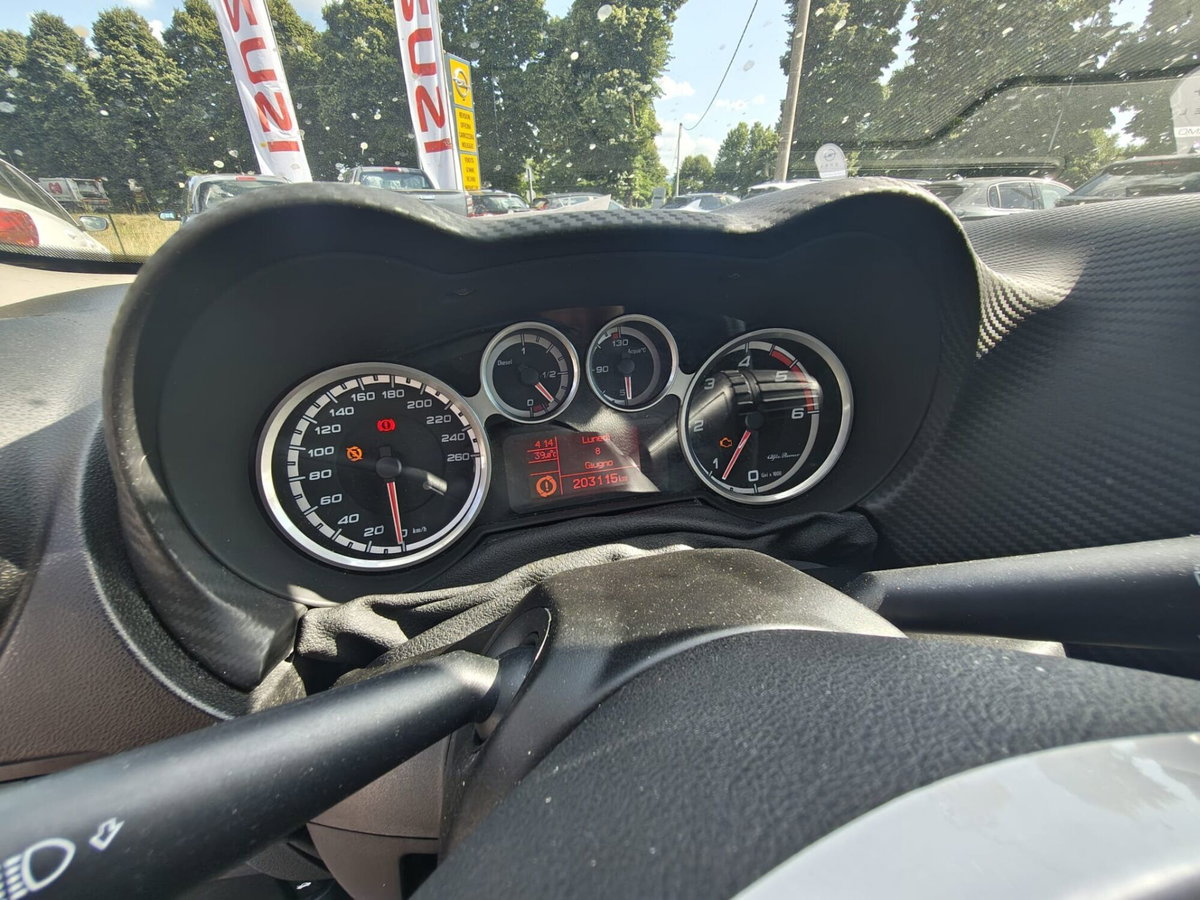 Alfa Romeo MiTo 1.3 JTDm 95 CV S&S (8)