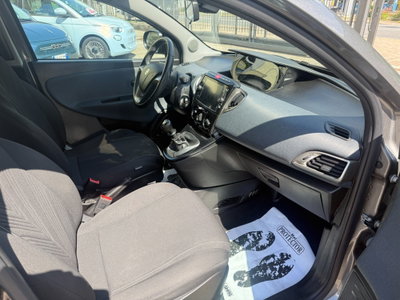 Lancia Ypsilon 1.0 FireFly 5 porte S&S Hybrid Ecochic Gold (8)