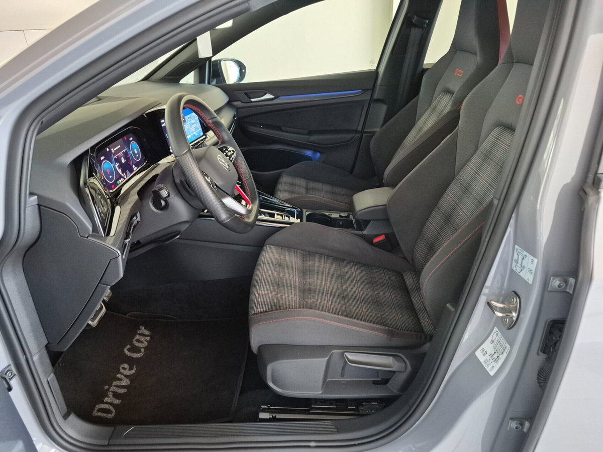 Volkswagen Golf 2.0 TSI GTI (14)