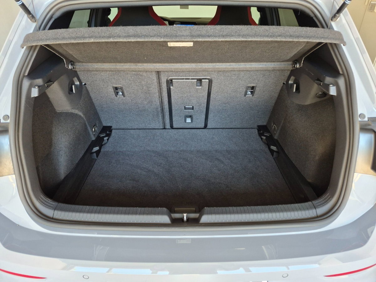 Volkswagen Golf 2.0 TSI GTI (16)