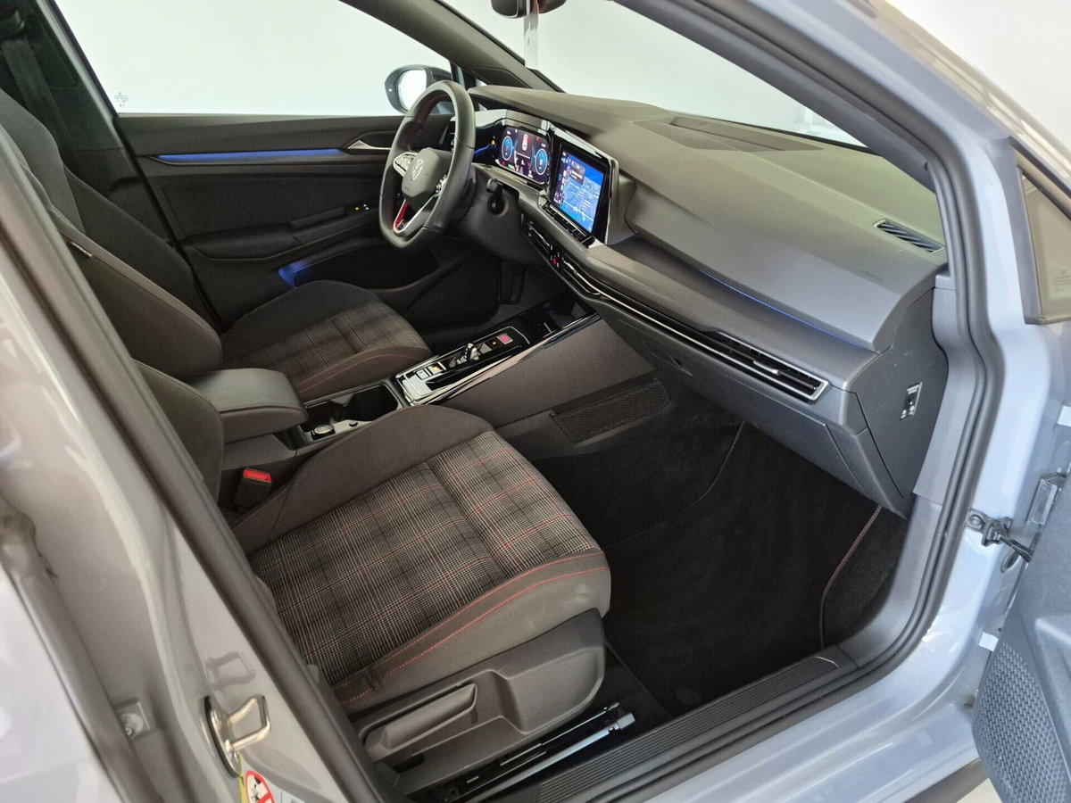 Volkswagen Golf 2.0 TSI GTI (18)