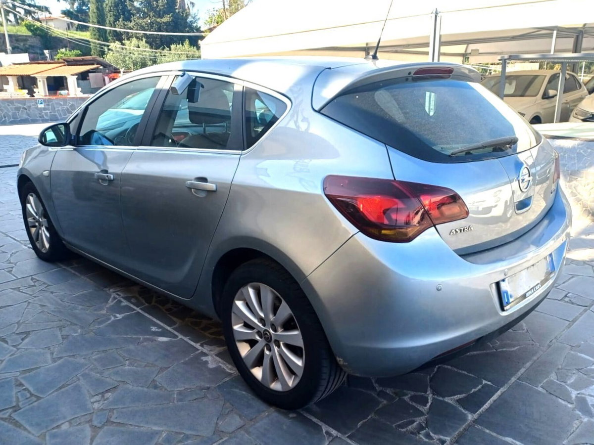 Opel Astra 1.7 CDTI 125CV 5 porte Cosmo (5)