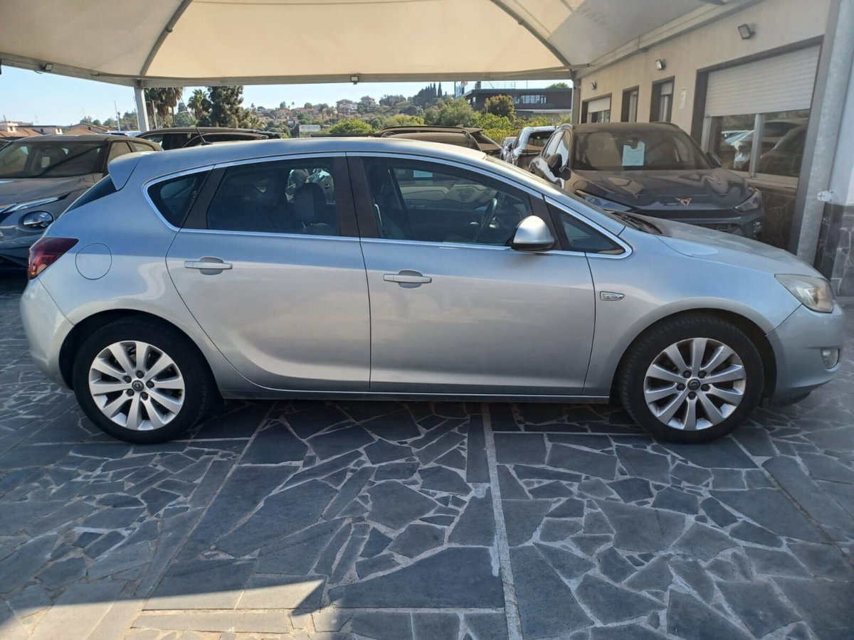 Opel Astra 1.7 CDTI 125CV 5 porte Cosmo (6)
