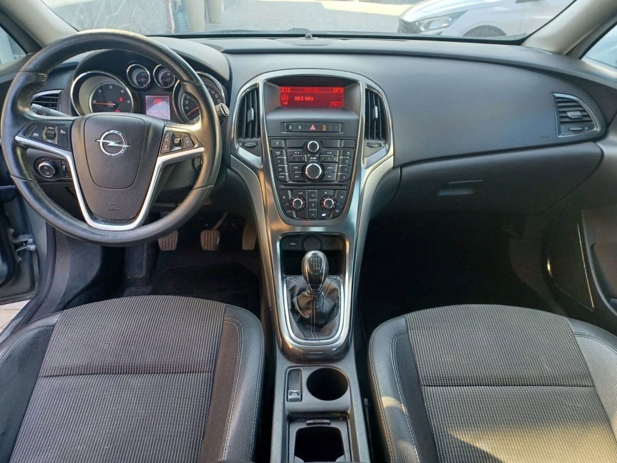 Opel Astra 1.7 CDTI 125CV 5 porte Cosmo (7)