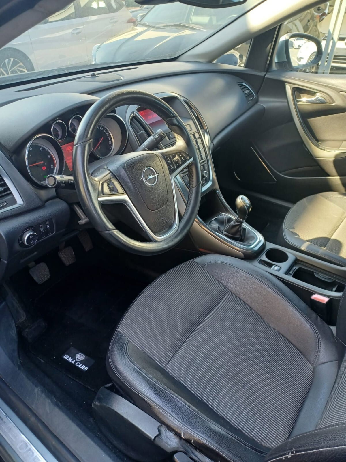 Opel Astra 1.7 CDTI 125CV 5 porte Cosmo (9)