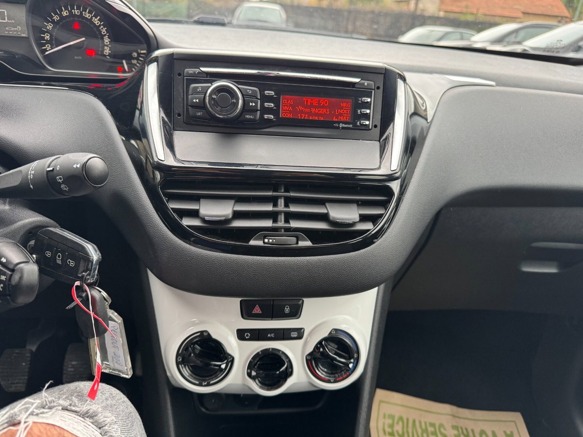 Peugeot 208 82 5 porte Active (12)