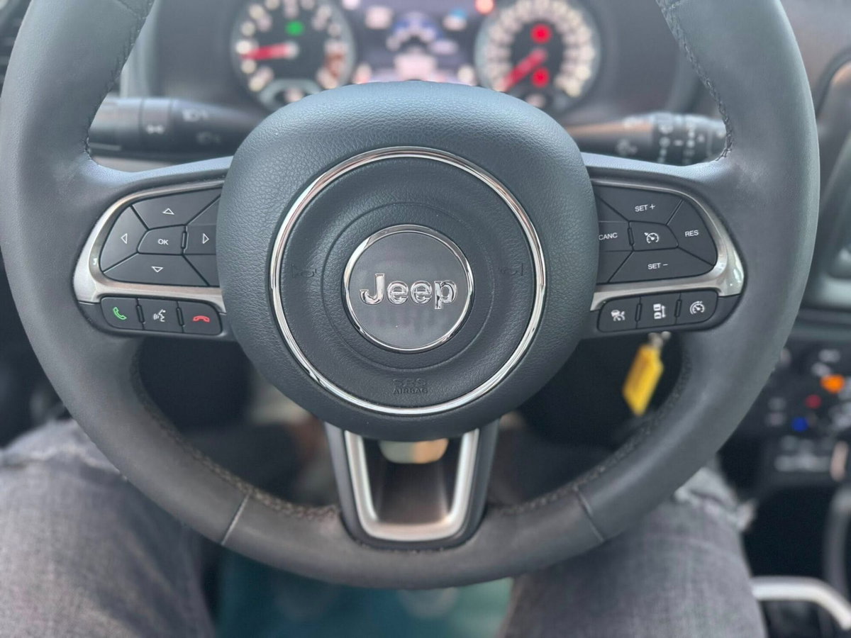 Jeep Renegade 1.6 Mjt 130 CV Limited (8)