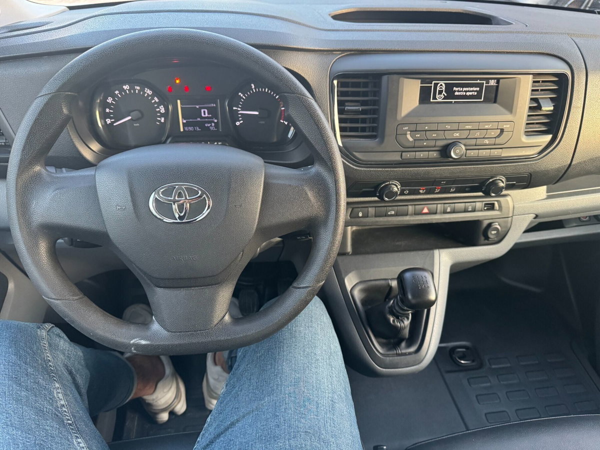 Toyota Proace Verso Verso 2.0D 150 CV L1 D Lounge (13)