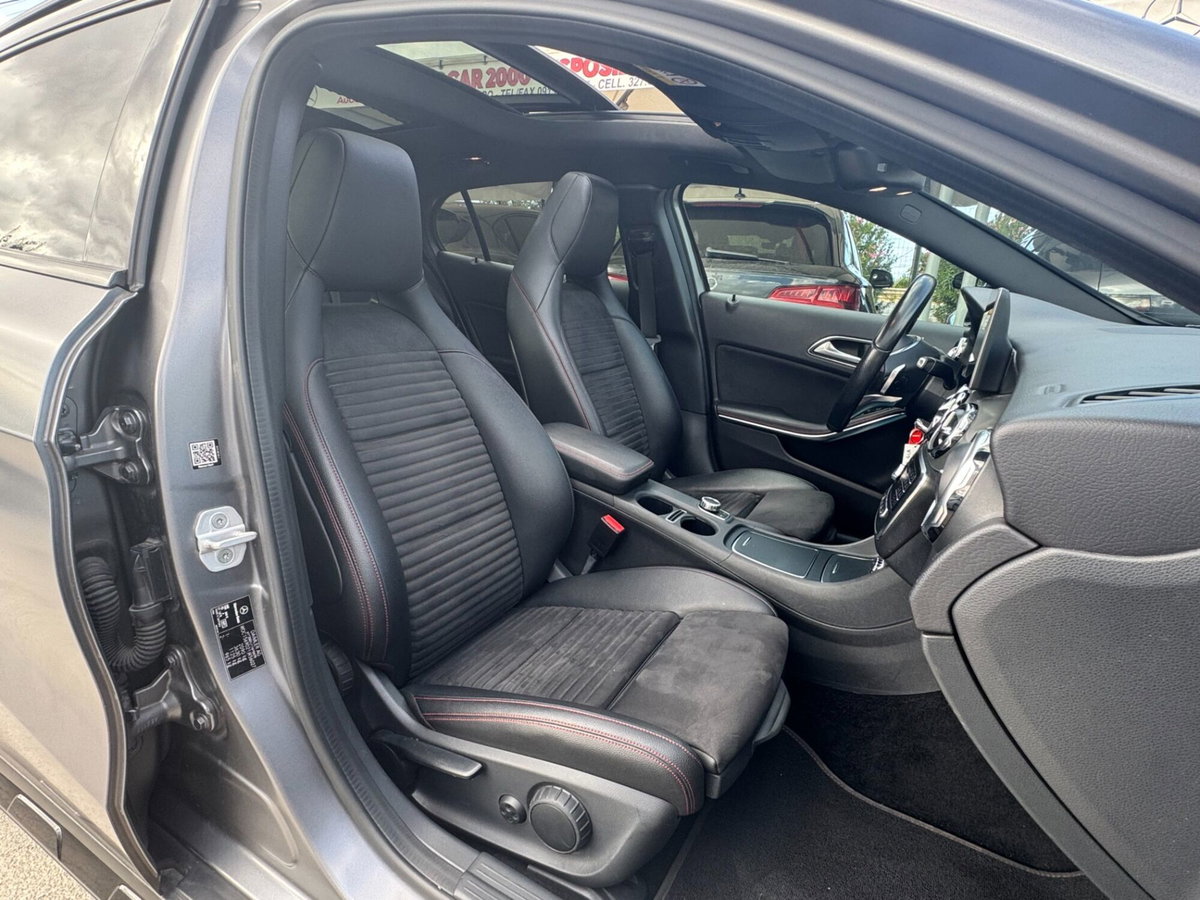 Mercedes-Benz GLA SUV 200 d Premium (11)