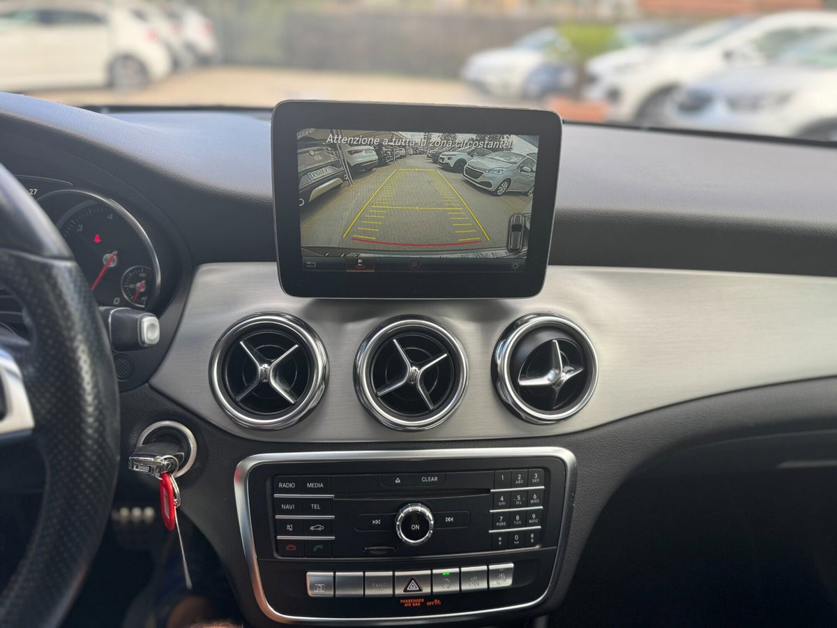 Mercedes-Benz GLA SUV 200 d Premium (19)