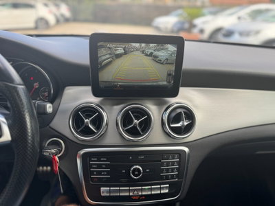 Mercedes-Benz GLA SUV 200 d Premium (19)