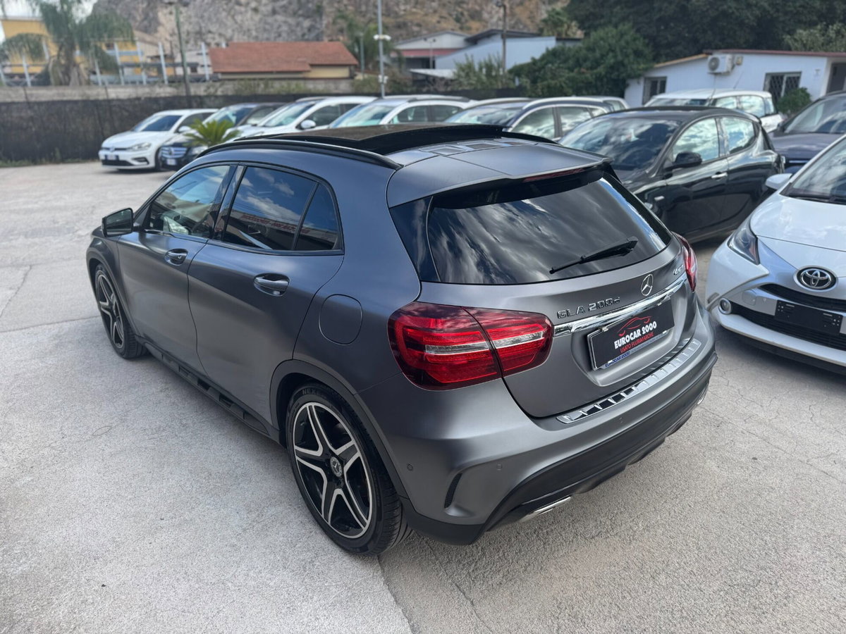 Mercedes-Benz GLA SUV 200 d Premium (6)