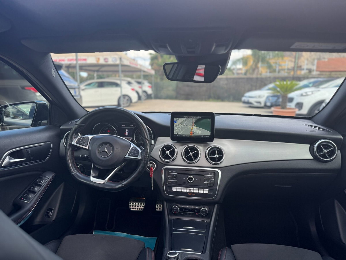 Mercedes-Benz GLA SUV 200 d Premium (8)