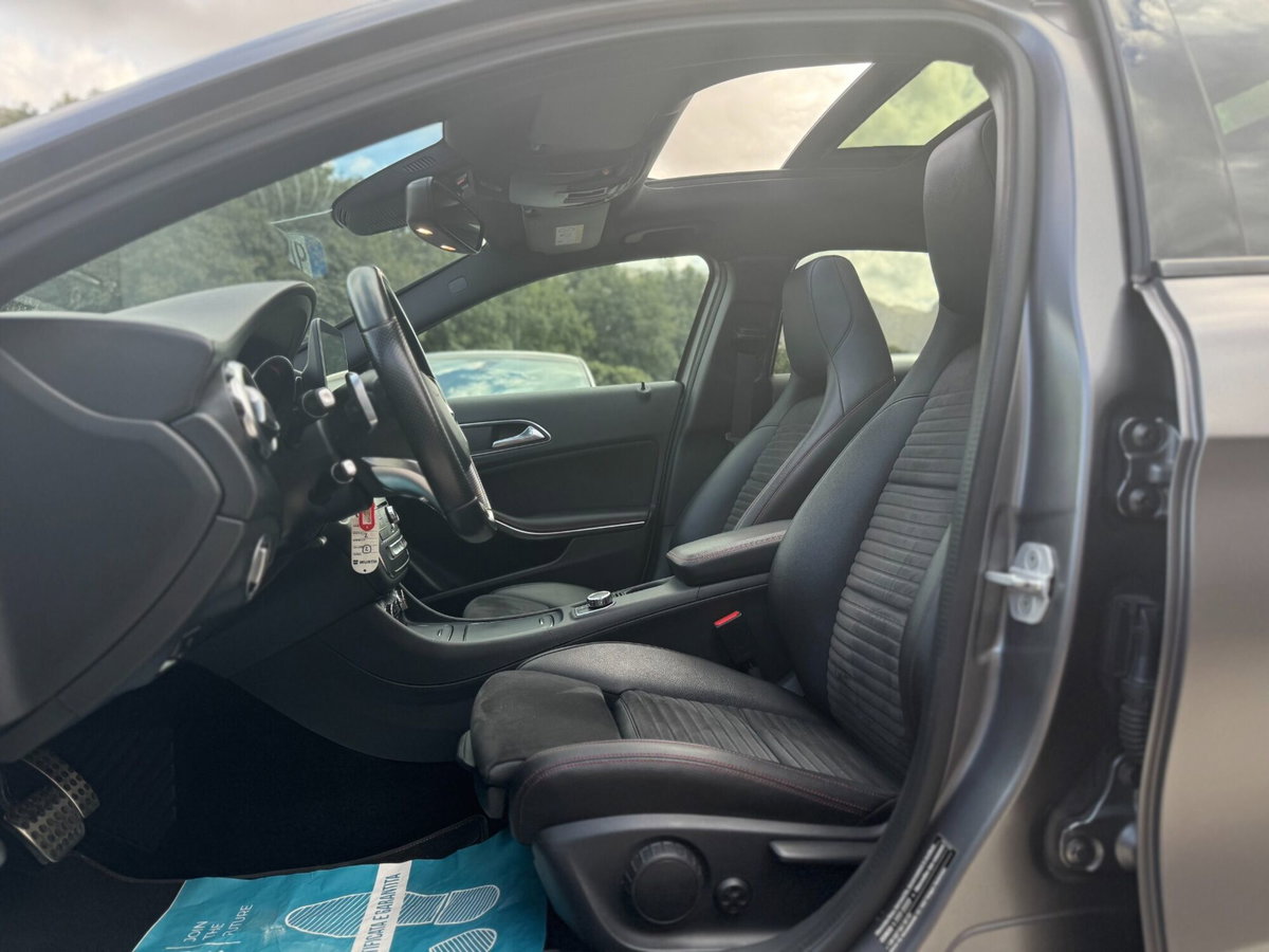 Mercedes-Benz GLA SUV 200 d Premium (9)