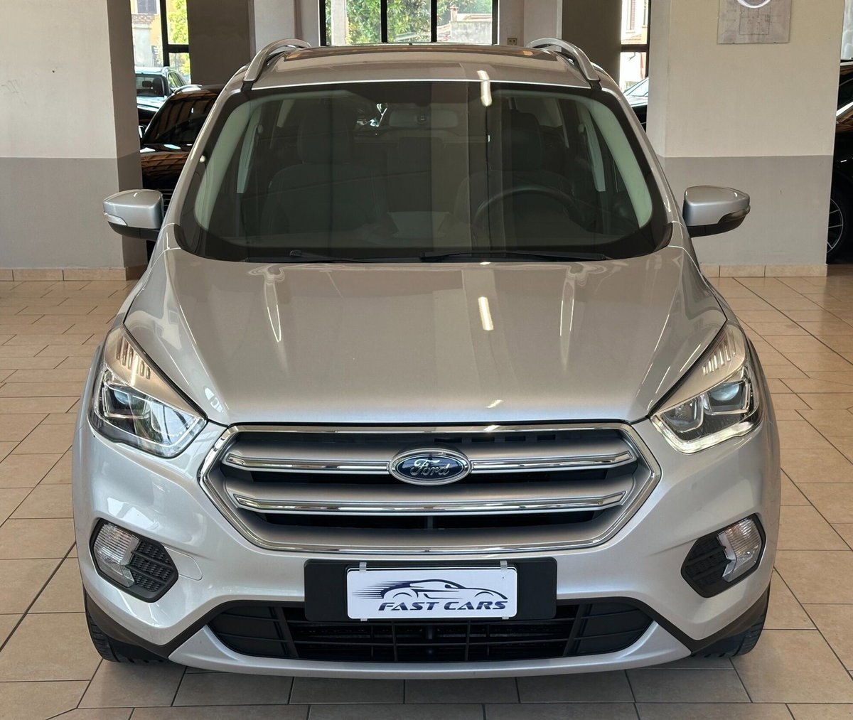 Ford Kuga 2.0 TDCI 120 CV S&S 2WD Powershift Business (2)