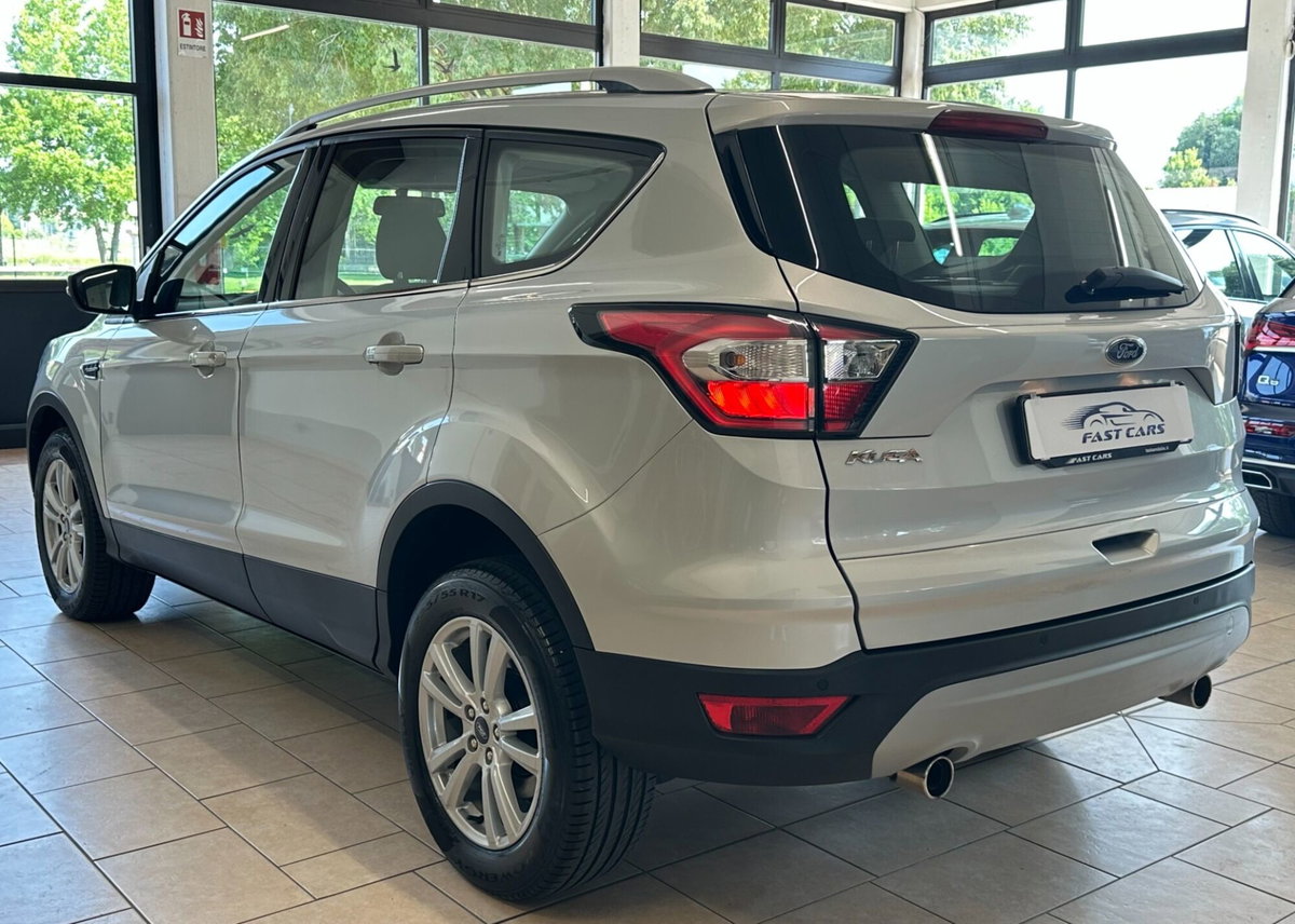 Ford Kuga 2.0 TDCI 120 CV S&S 2WD Powershift Business (4)