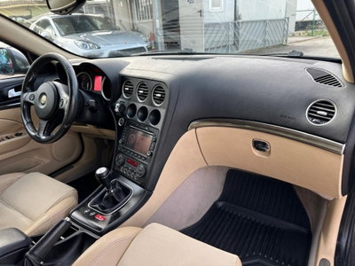 Alfa Romeo 159 SportWagon 2.0 JTDm 136 CV Sportwagon Distinctive (15)