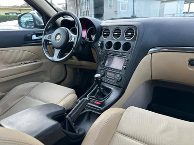 Alfa Romeo 159 SportWagon 2.0 JTDm 136 CV Sportwagon Distinctive (18)