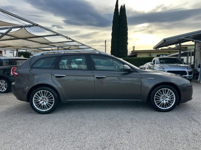 Alfa Romeo 159 SportWagon 2.0 JTDm 136 CV Sportwagon Distinctive (2)
