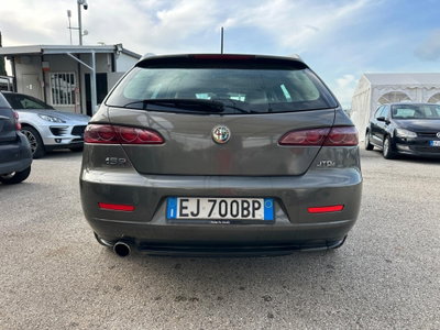 Alfa Romeo 159 SportWagon 2.0 JTDm 136 CV Sportwagon Distinctive (4)