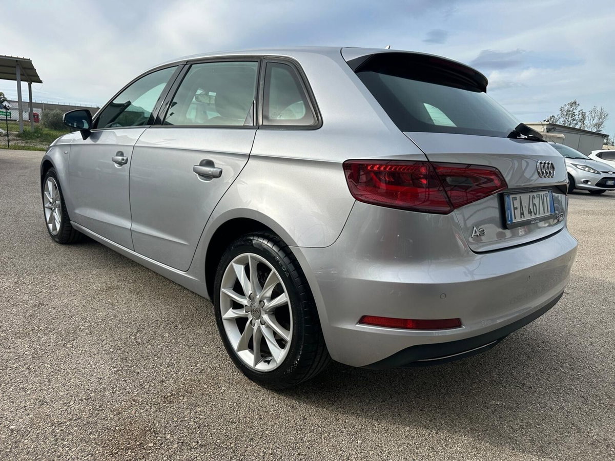 Audi A3 Sportback 1.4 TFSI S tronic g-tron Ambition (3)
