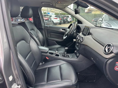 Mercedes-Benz Classe B 180 d Premium (12)