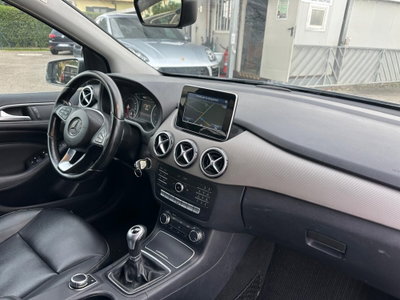 Mercedes-Benz Classe B 180 d Premium (13)