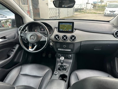 Mercedes-Benz Classe B 180 d Premium (14)