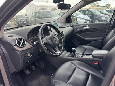Mercedes-Benz Classe B 180 d Premium (16)