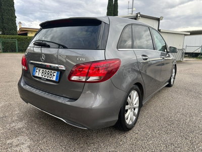 Mercedes-Benz Classe B 180 d Premium (4)