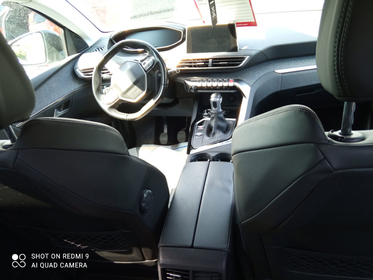 Peugeot 3008 BlueHDi 130 S&S Allure (11)