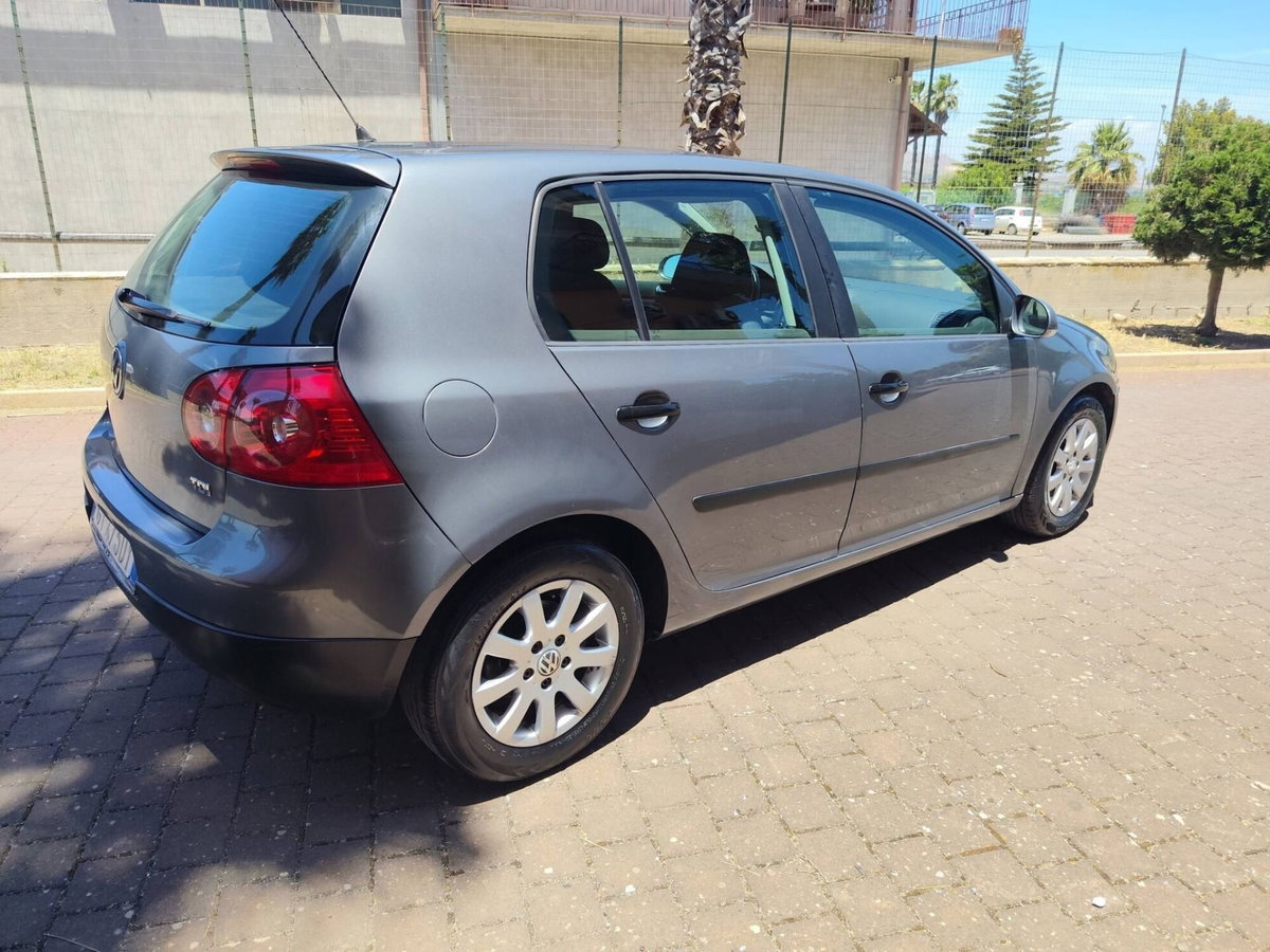 Volkswagen Golf 1.9 TDI 5p. Comfortline (5)