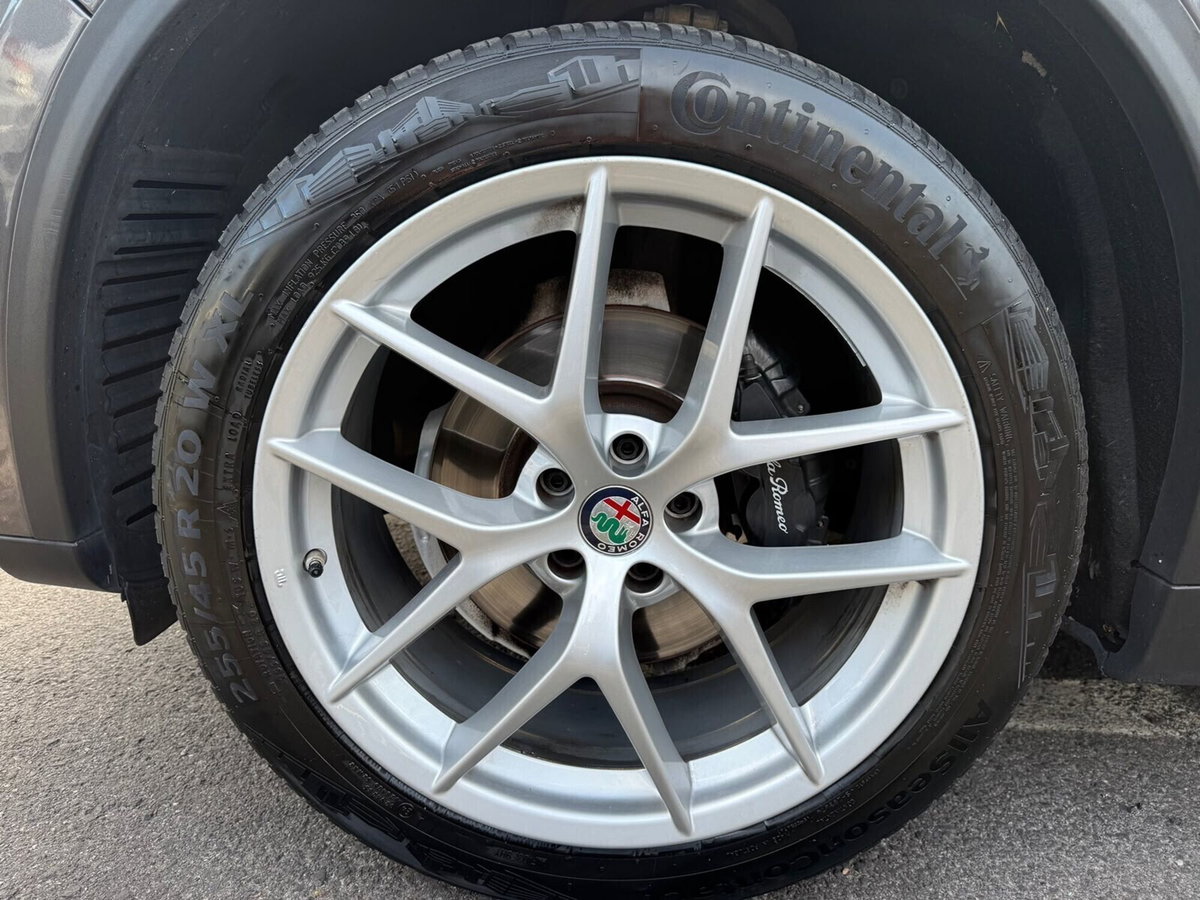 Alfa Romeo Stelvio Stelvio 2.0 Turbo 280 CV AT8 Q4 Veloce (16)