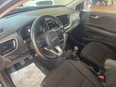 Kia Stonic 1.0 T-GDi 100 CV MHEV MT Style (8)