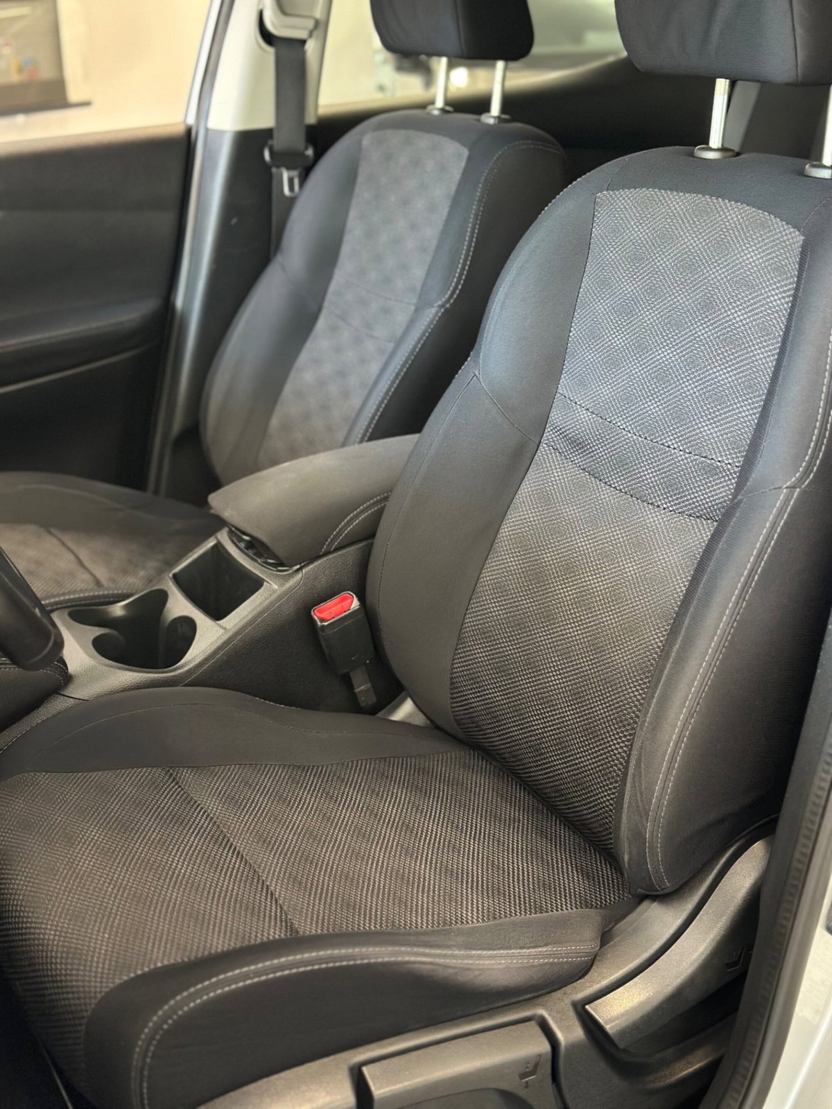 Nissan Qashqai 1.5 dCi Acenta (8)
