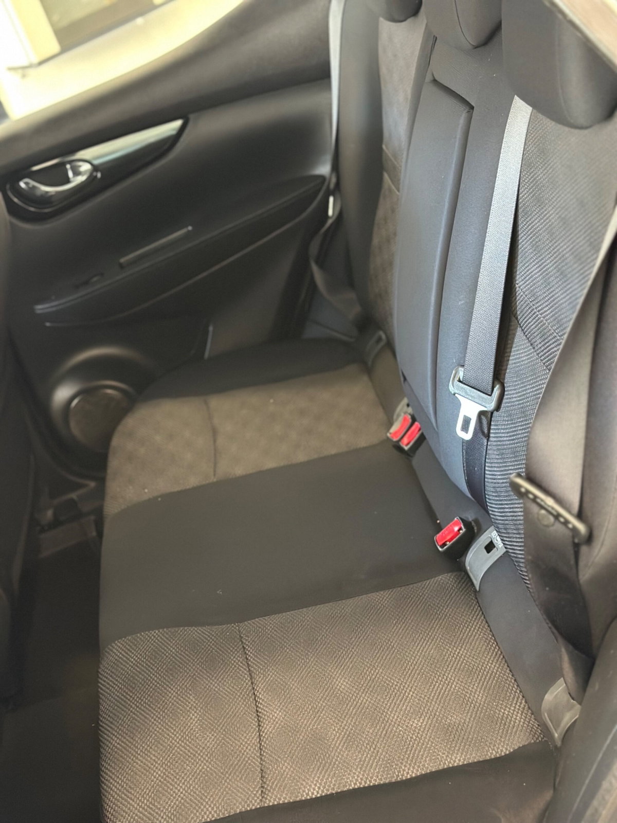 Nissan Qashqai 1.5 dCi Acenta (9)