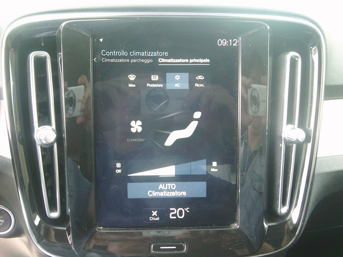 Volvo XC40 D3 Momentum (12)