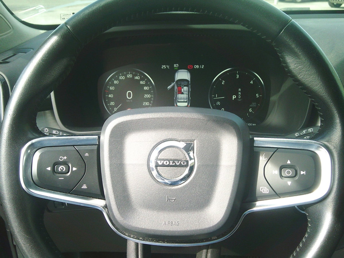 Volvo XC40 D3 Momentum (14)