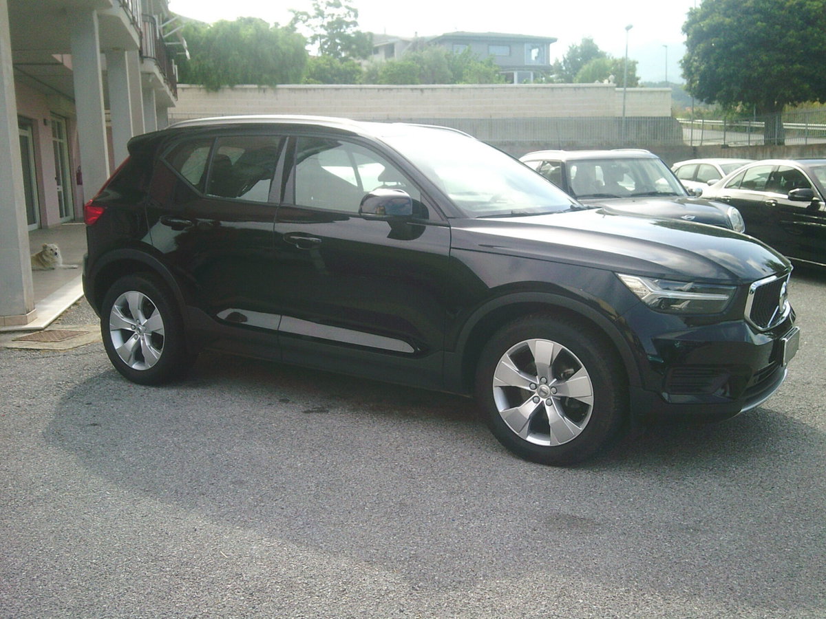 Volvo XC40 D3 Momentum (2)