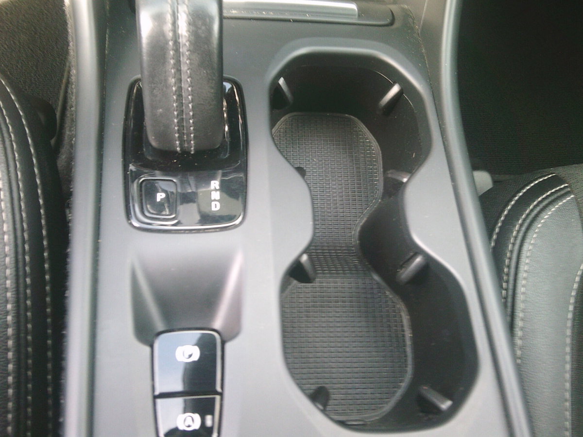 Volvo XC40 D3 Momentum (9)