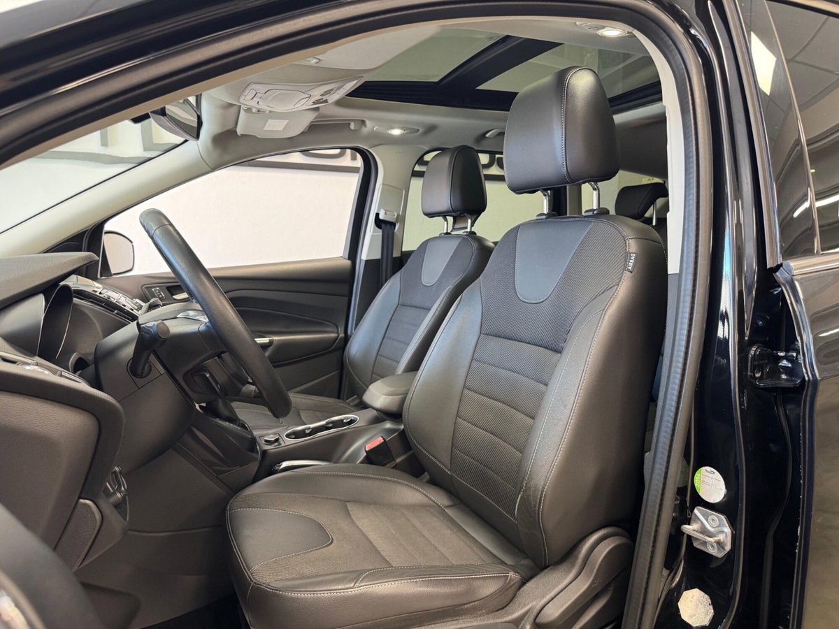 Ford Kuga 2.0 TDCI 163 CV 4WD Powershift Titanium (14)