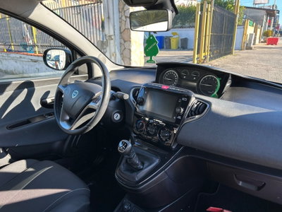 Lancia Ypsilon 1.0 FireFly 5 porte S&S Hybrid Gold Plus (13)